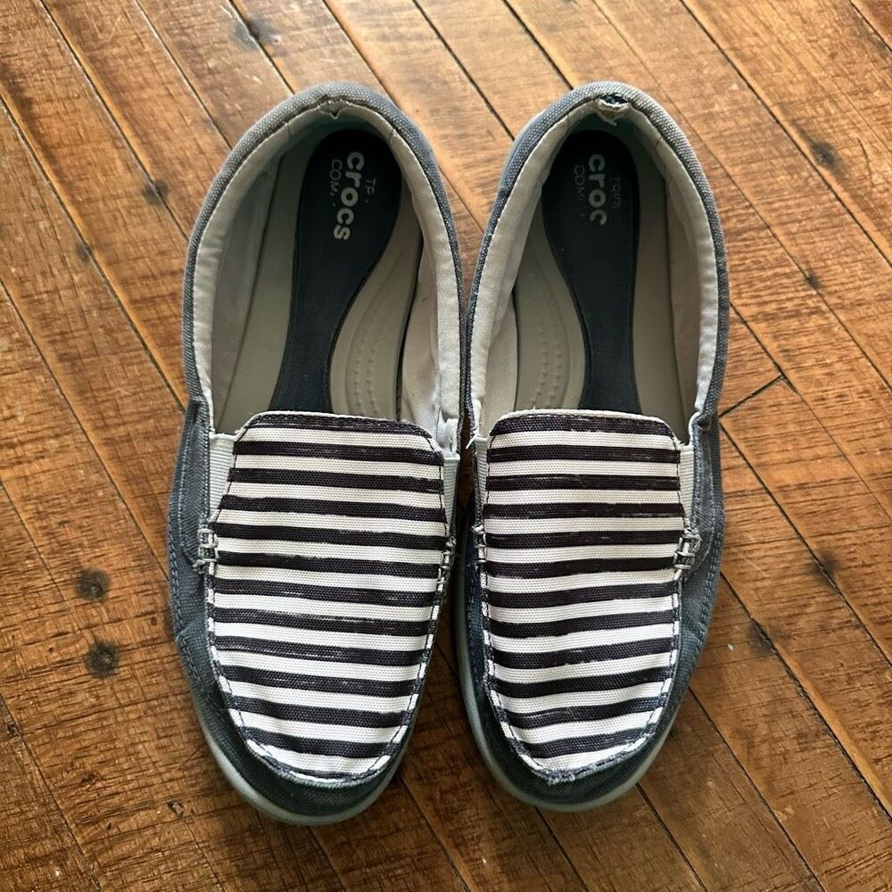 Crocs navy nautical striped ortho comfortable 11 loafers